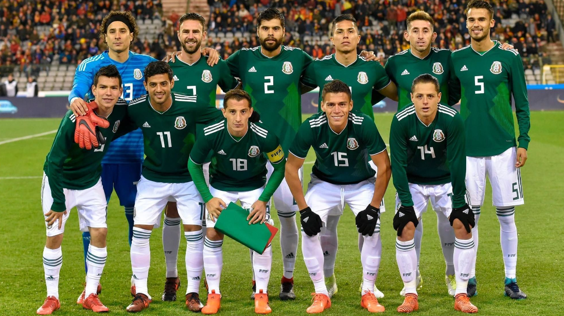 Fans Timnas Meksiko Tidak Kenakan Topeng Gulat