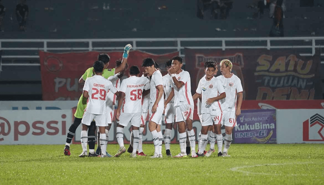 Persib dan Persija Jakarta Ngotot Liga 1 Lanjut