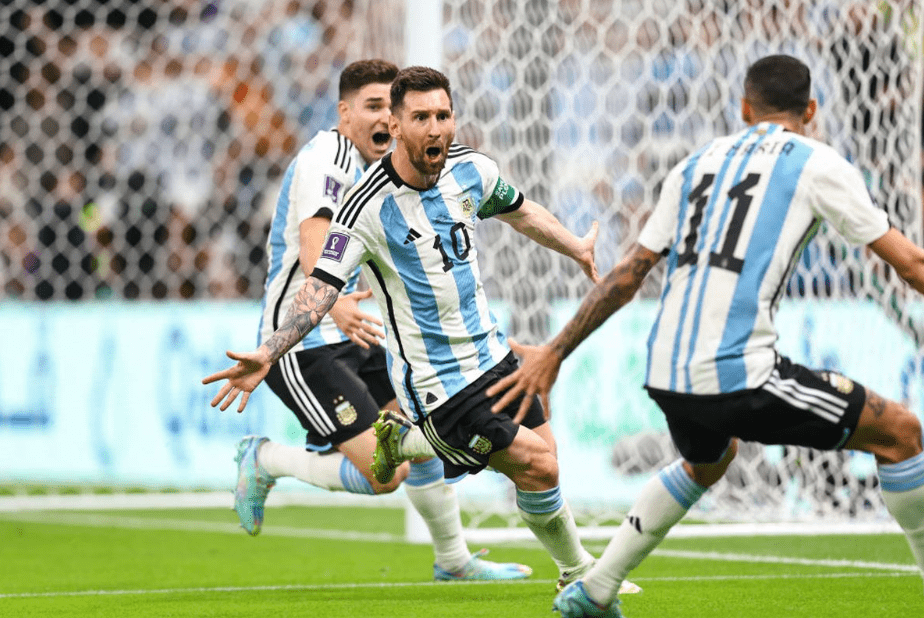 Menang atas Meksiko, Messi Cs Jaga Asa ke 16 Besar