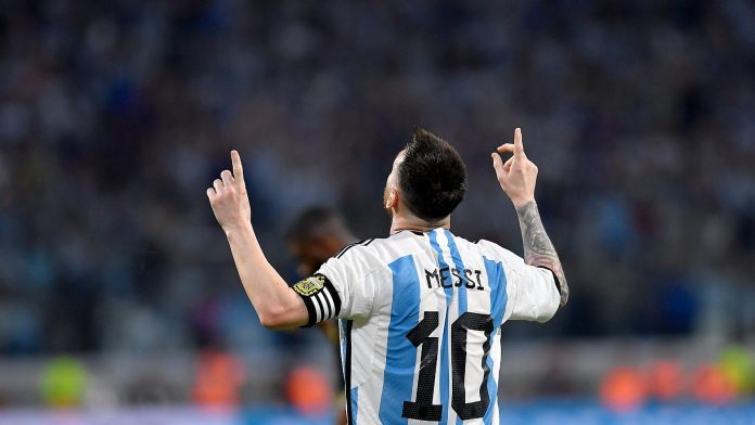 Selamat! Lionel Messi Pecahkan Rekor 100 Gol - Pertama di Sejarah Sepakbola Argentina
