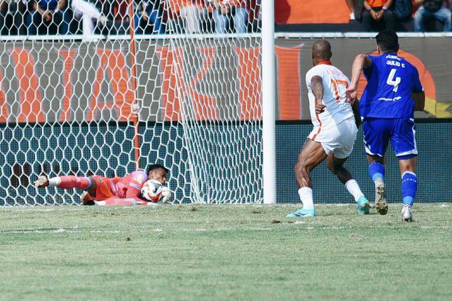 persib malut 0 2 persib malut 0 2