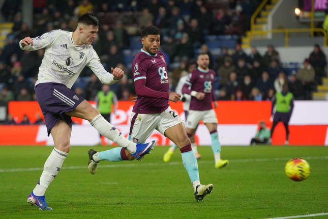 manchester united imbang burnley manchester united imbang burnley