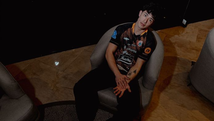 kiper cyrus persija jakarta kiper cyrus persija jakarta