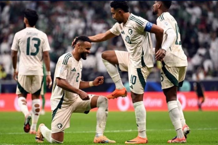 Pelatih Arab Saudi Mengaku Timnya Kesulitan Meredam Kualitas Permainan Spanyol Pelatih Arab Saudi Mengaku Timnya Kesulitan Meredam Kualitas Permainan Spanyol