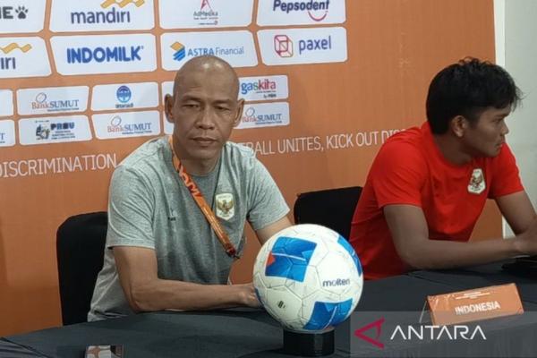 Nova Arianto Sebut Timnas Indonesia U-19 Masih Perlu Lebih Banyak Uji Coba Nova Arianto Sebut Timnas Indonesia U-19 Masih Perlu Lebih Banyak Uji Coba