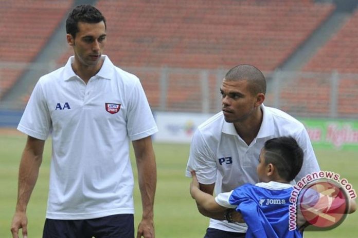 Fulham dikabarkan incar Alvaro Arbeloa untuk mengisi posisi pelatih baru