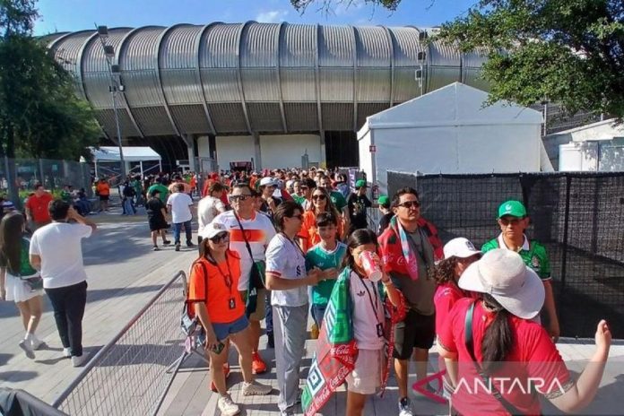 Suporter Belanda dan Maroko Padati Stadion Monterrey Menjelang Pertandingan