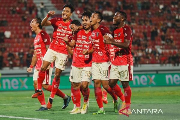 Bali United Resmi Berpisah dengan Komang Tri Setelah Sepakat Akhiri Kerja Sama Bali United Resmi Berpisah dengan Komang Tri Setelah Sepakat Akhiri Kerja Sama