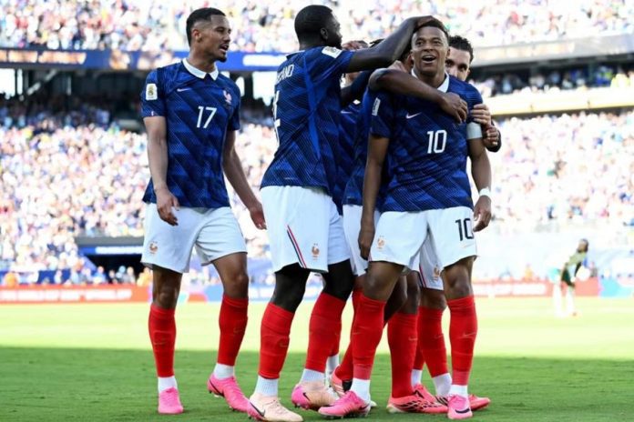 Cuaca Buruk Paksa Babak Kedua Pertandingan Prancis vs Irak Ditunda Sementara