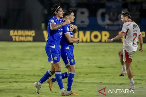 Persib dan Sergio Castel berpisah, kerja sama kedua pihak resmi berakhir Persib dan Sergio Castel berpisah, kerja sama kedua pihak resmi berakhir