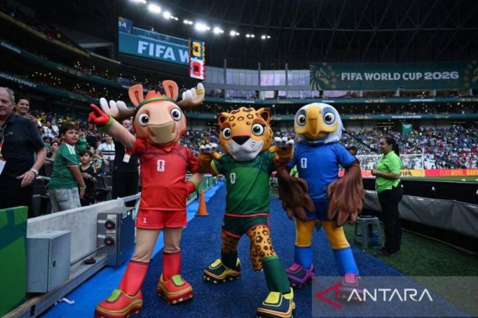 Aksi Maskot Piala Dunia 2026 dan Suporter Warnai Jelang Laga Swedia Kontra Tunisia