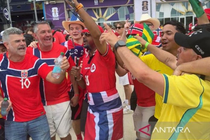 Suporter Brasil dan Norwegia Tunjukkan Kekompakan dalam Pertemuan di New Jersey