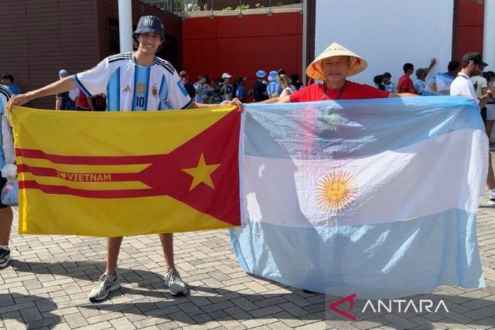 Warga dari Luar Argentina Ikut Beri Dukungan untuk Lionel Messi di Atlanta