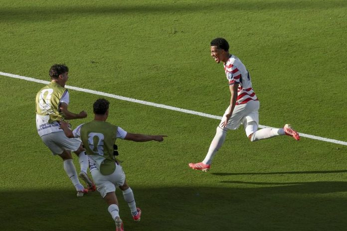 Amerika Serikat Melaju ke Babak 16 Besar Berkat Gol Balogun dan Tillman