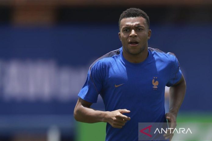 Timnas Prancis intensifkan persiapan sebelum menghadapi Spanyol di semifinal Piala Dunia Timnas Prancis intensifkan persiapan sebelum menghadapi Spanyol di semifinal Piala Dunia