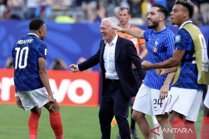 Jelang Lawan Maroko, Deschamps Dorong Prancis Tampil Lebih Efisien di Lini Serang Jelang Lawan Maroko, Deschamps Dorong Prancis Tampil Lebih Efisien di Lini Serang