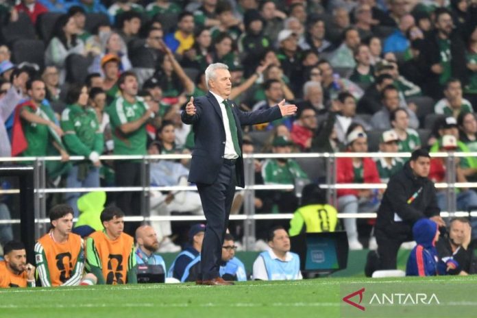 Aguirre apresiasi kekompakan pemain Meksiko usai lolos ke babak 16 besar Aguirre apresiasi kekompakan pemain Meksiko usai lolos ke babak 16 besar